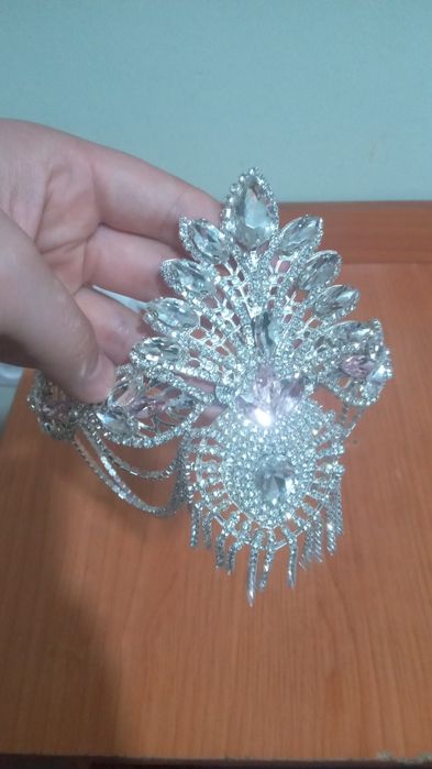 Diademalar kelinchaklarga