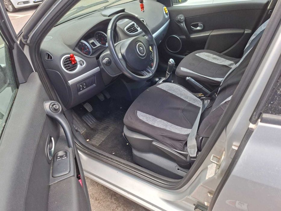 Renault Clio 2006 1.2i stare perfectă