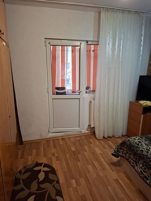 vand apartament 2 camre zona centralart 1 zona ultra central