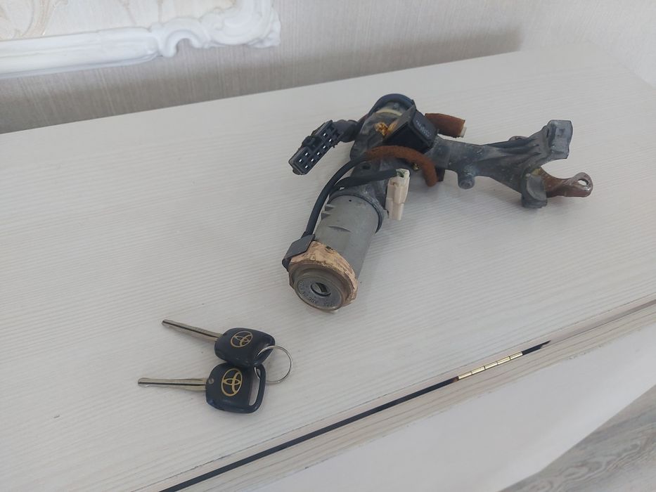 замок зажигание на тойота всборе