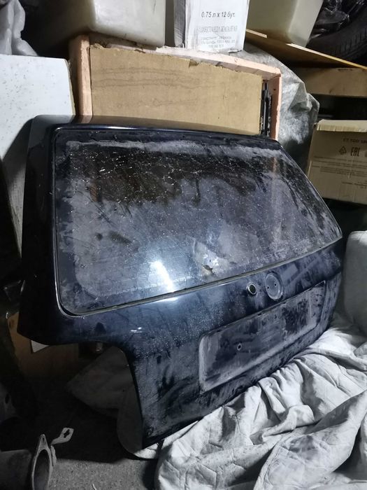 Крышка багажника гольф 3