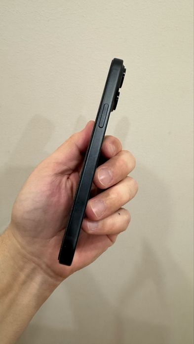 Iphone 15 черный