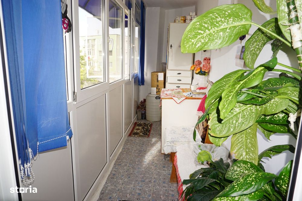 Apartament cu 4 camere si centrala termica-etajul 2/4