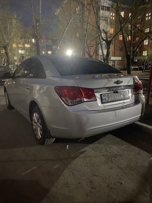 Chevrolet Cruze 1.6 мт