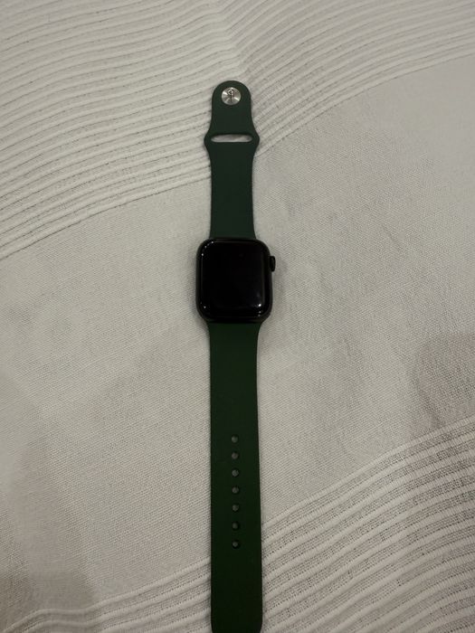 Продам Apple Watch Series 7