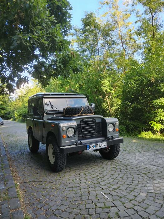 Land Rover (Defender)