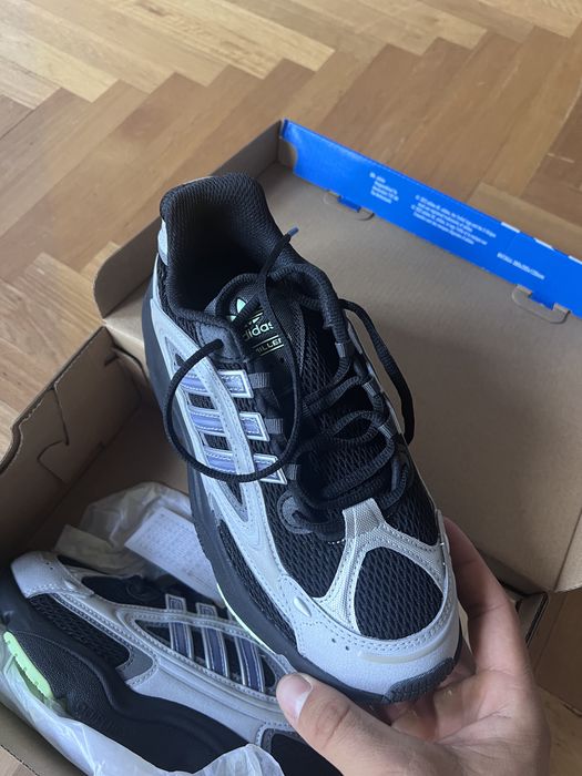 Маратонки Adidas Ozmillen дамски 38