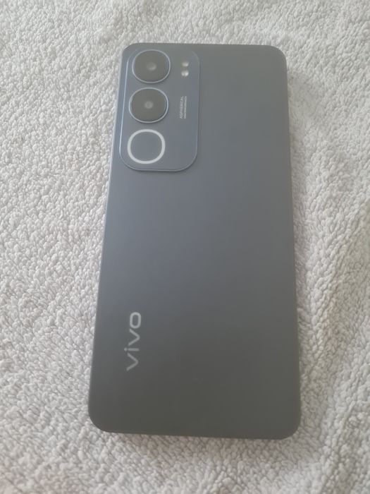 Смартфон Vivo Y19s