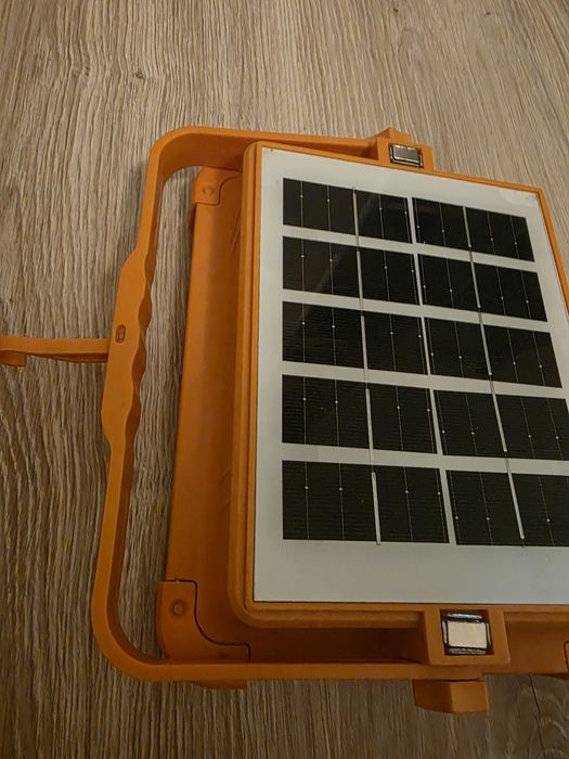 Proiector led pescuit/camping cu powerbank si panou solar