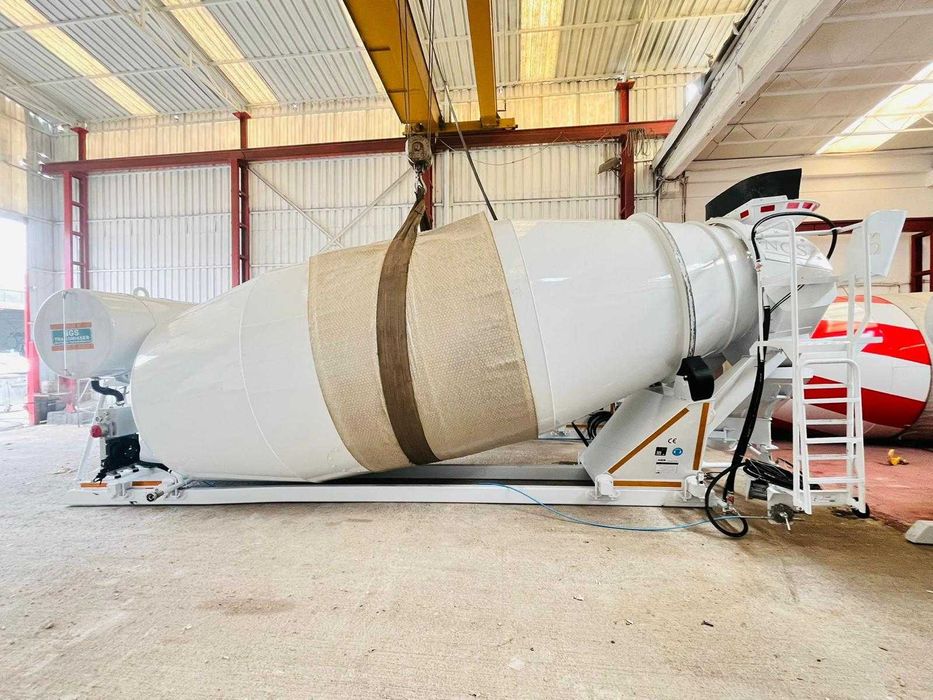 Бетонамешалки (миксер)  8-10-12 м3