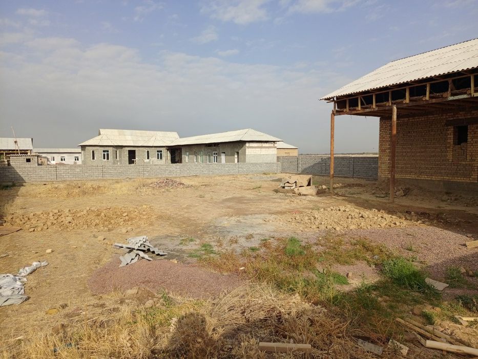 Продаётся ( или обмен на 4-5 комнатную кирпичную квартиру