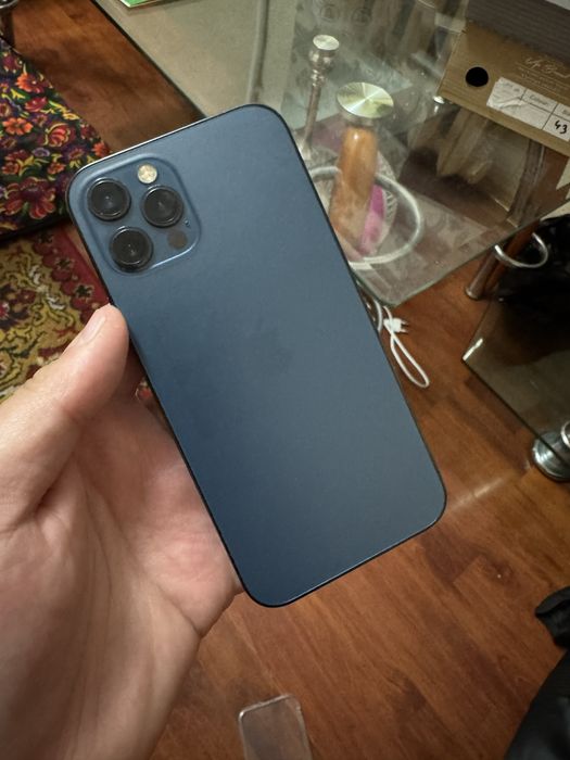 Iphone 12 pro dark mun