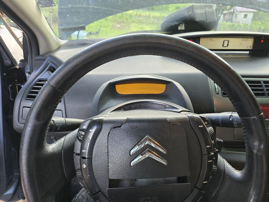 Citroen C4 1.6 HDi 109 коня на части