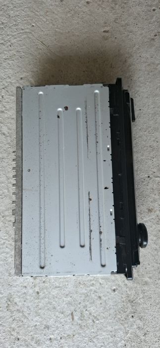 Спешно продавам Sony авто радио USB / AUX – 4×55W – Mega Bass