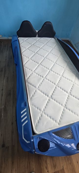 Детско легло-кола Bugatti със светлини и музика (синьо) + матрак