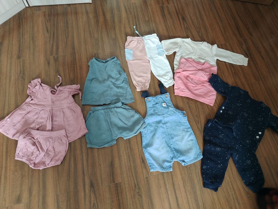 Продам на девочку вещи