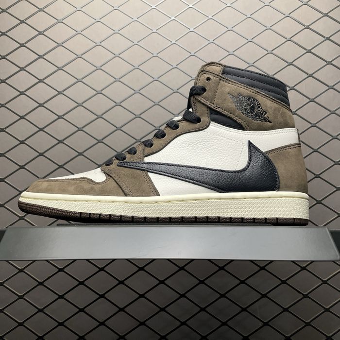 Jordan 1 X Travis Scot