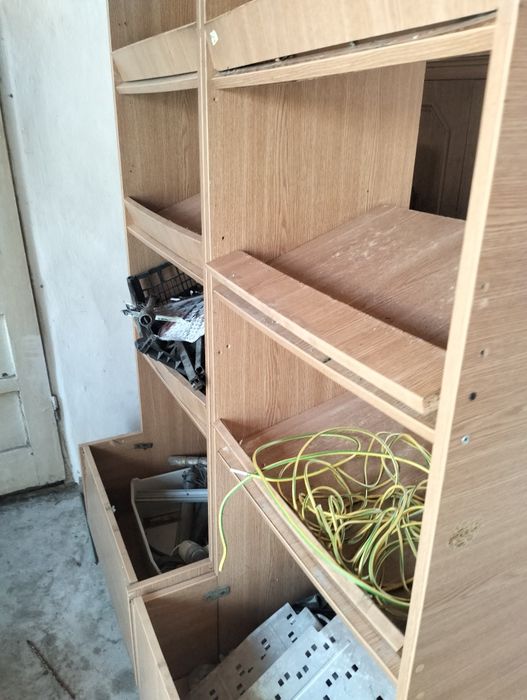 Vând dulapuri mobilier