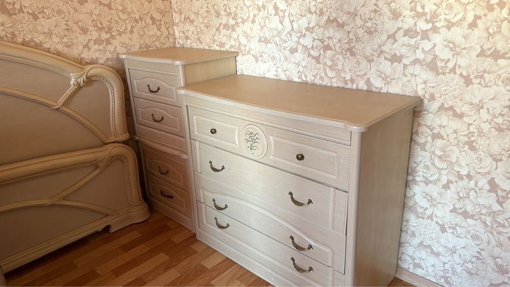 Шкаф, комод и прикроватные тумбочки