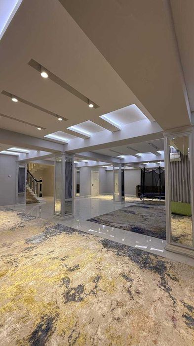 Продаётся Евро дом Амир Темур махалля 3.2 соток 5 комнат 3-уровня