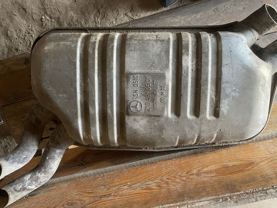 Глушитель от 210 мерс 3:2