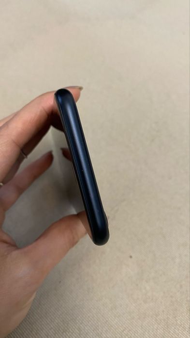 Iphone SE 3 2022 64 gb 100% baterie, fara defecte