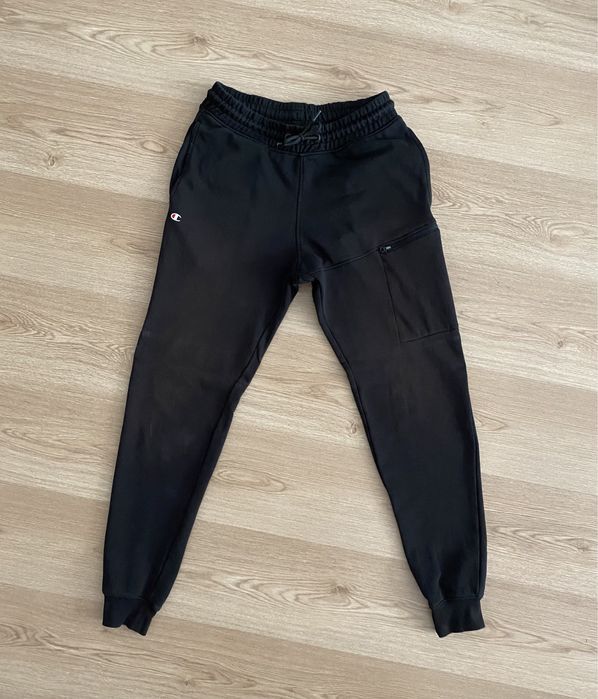 Pantaloni Champion(Nu adidas nike North Face Zara H&M Puma)