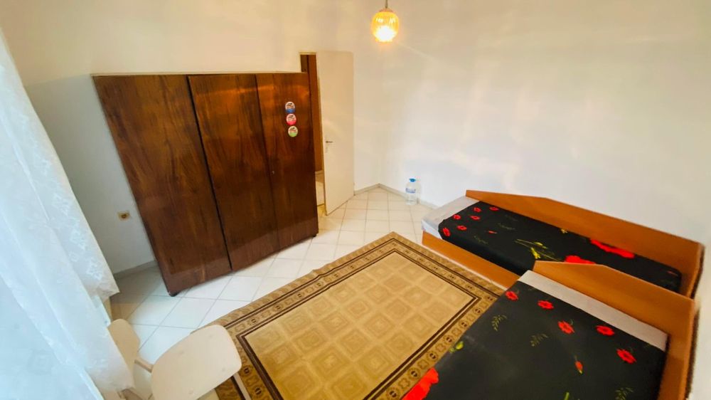 Дава се под наем Двустаен апартамент в Бургас, Меден рудник - зона В - 64 кв.м за 255 € - Снимка #2