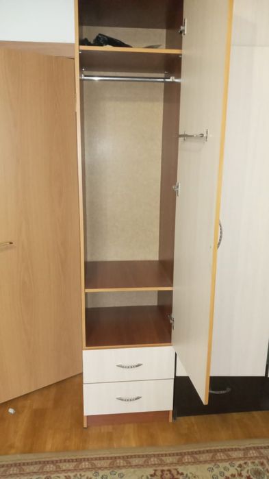 Компьютерный стол и шкаф