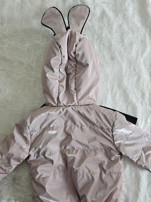 Продам куртку для девочек