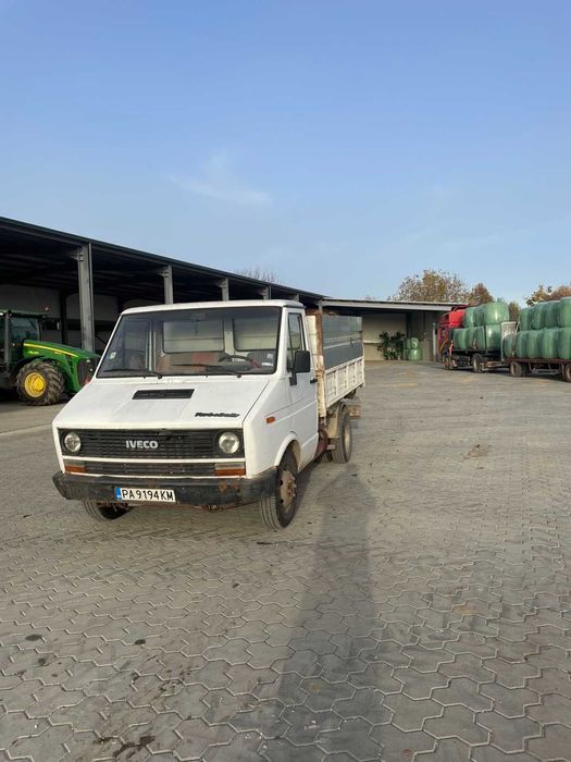 Бус Ивеко самосвал