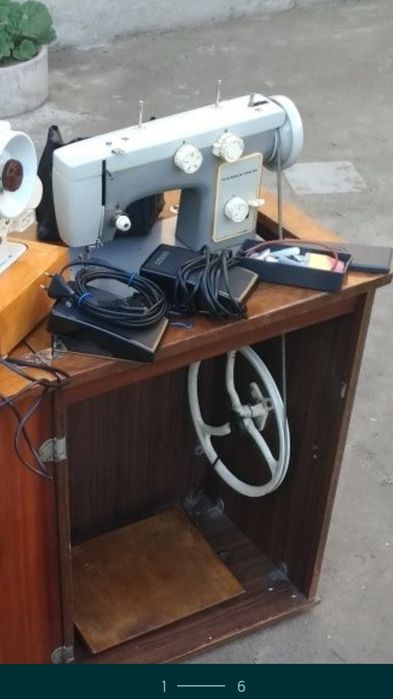 Швейная машинка ЧАЙКА .