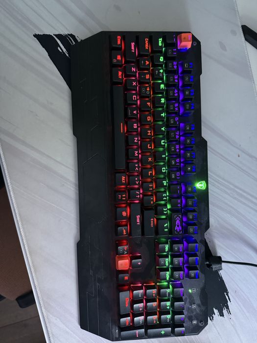 Tastatura gaming mecanica T-Dagger Battleship