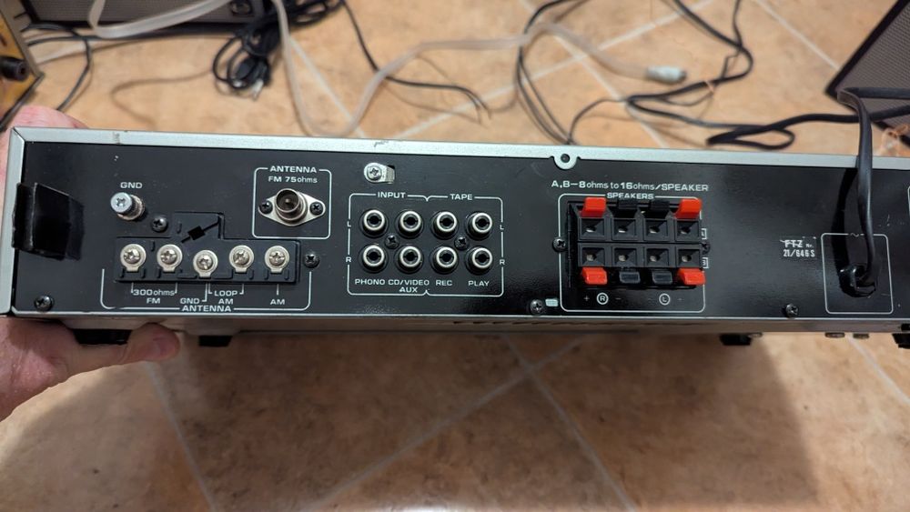 Amplituner Hitachi HTA-2