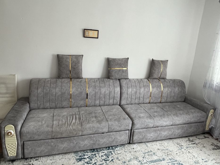 Диван гостевой.