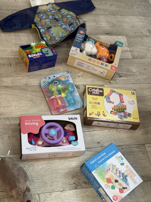 Игрушки новые пакетом конструктон развивающие для ванны