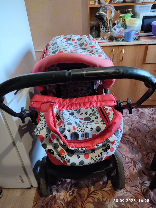 Продам детскую коляску