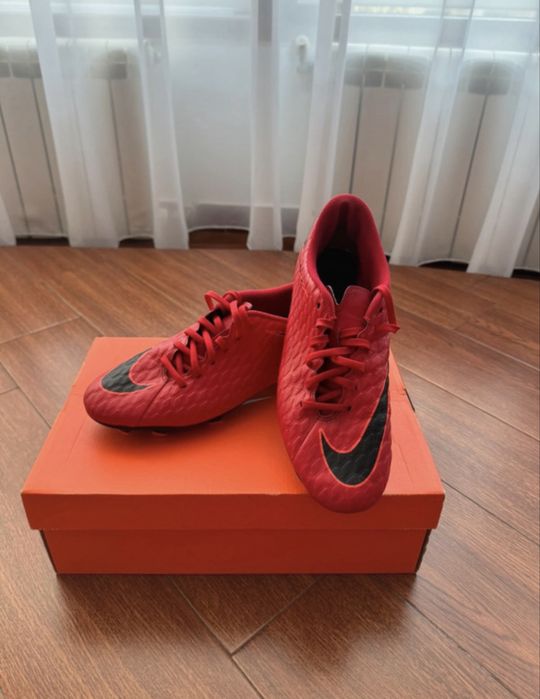 Ghete de fotbal nike