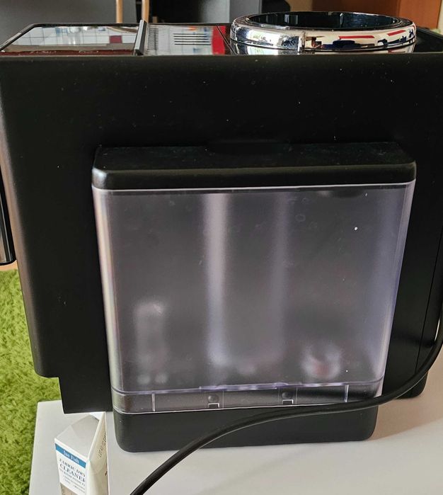 Expressor automat Rivelia Delongi