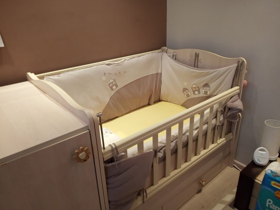 Кошара трансформираща се в детско легло