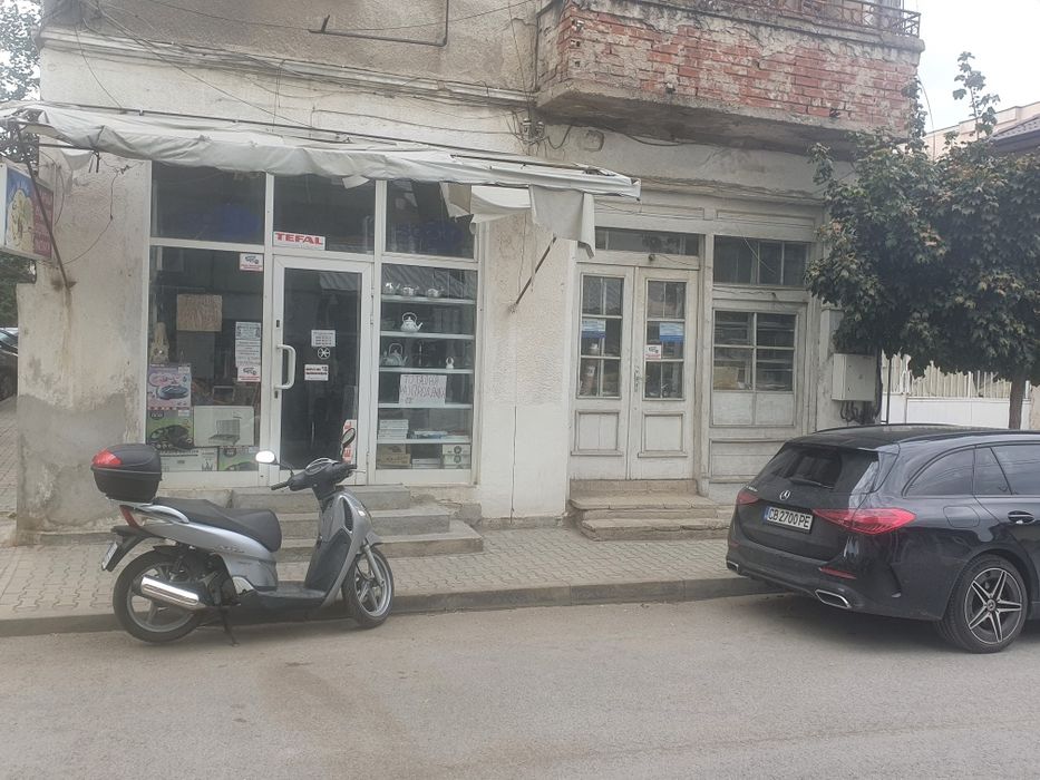 Дава се под наем Магазин в Свиленград - 59 кв.м за 255 € - Снимка #2