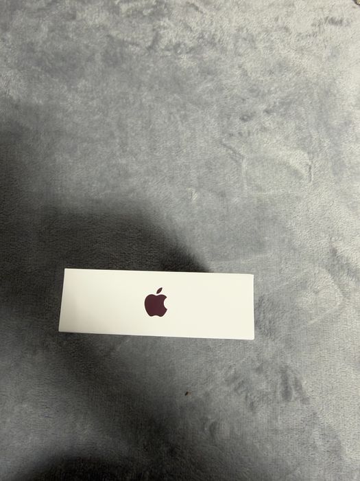 Iphone 18 pro burgundy