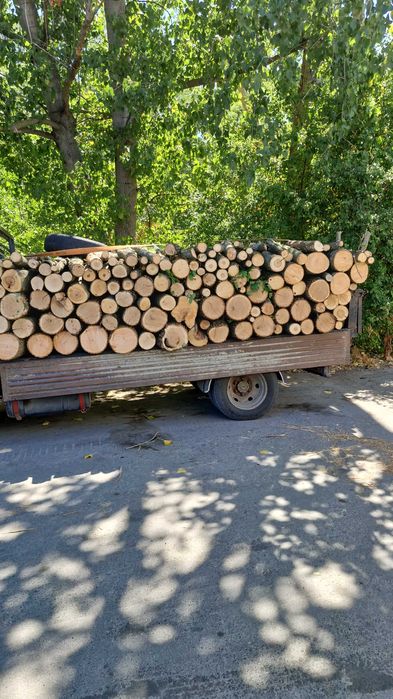 Lemn de foc  ..esenta tare carpen stejar si frasin si lemn de tei .