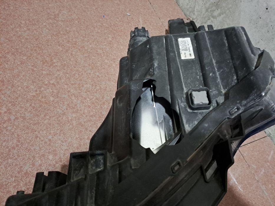 Фара правая на аиа рио