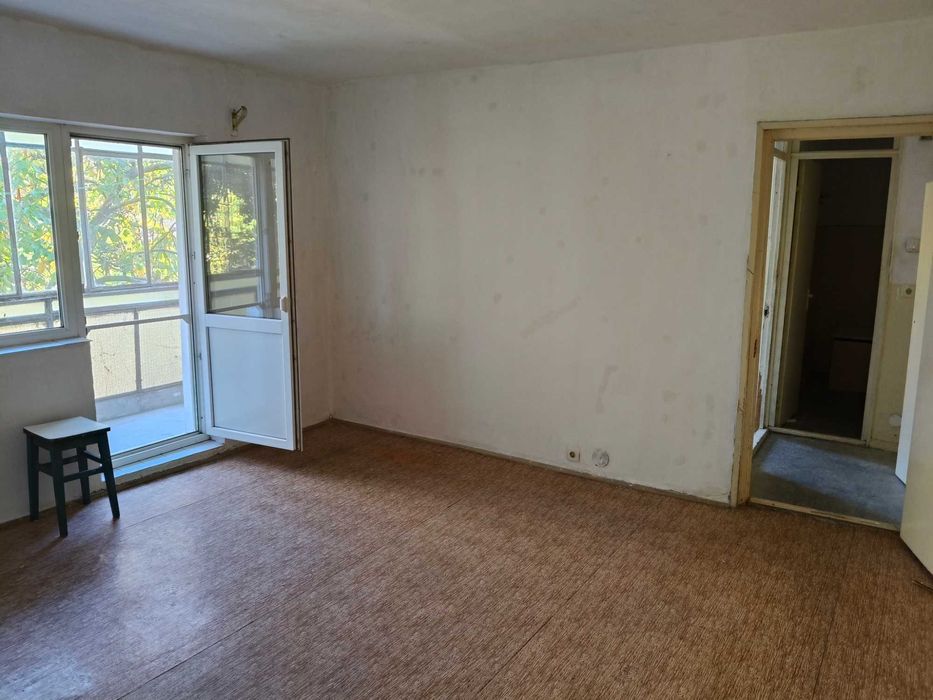Vand apartament 2 camere, cartierul Rovine, Craiova