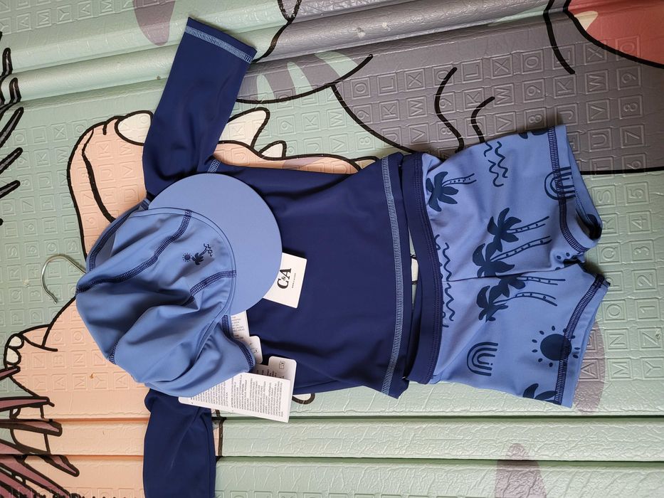 Vand costum de baie marimea 80 (9-12 luni)