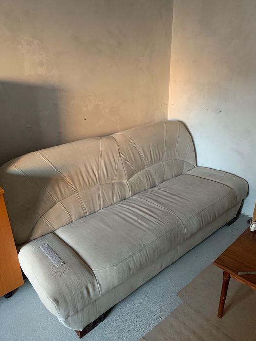 Vând canapea extensibilă bej