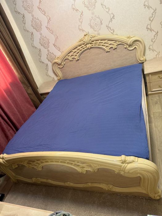 Продам спальный гарнитур