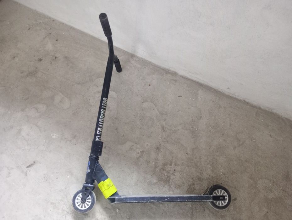 Vând trotineta freestyle de la grit