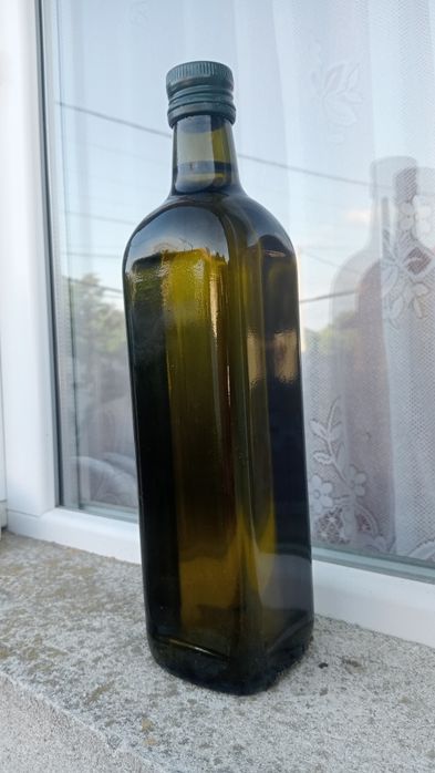Ulei de măsline extravirgin din Sicilia – Producție proprie, presat la rece (0.75L)